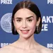 Lily Collins op de rode loper met kort haar