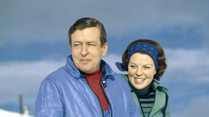 Oranje sneeuwpret: skiën in stijl