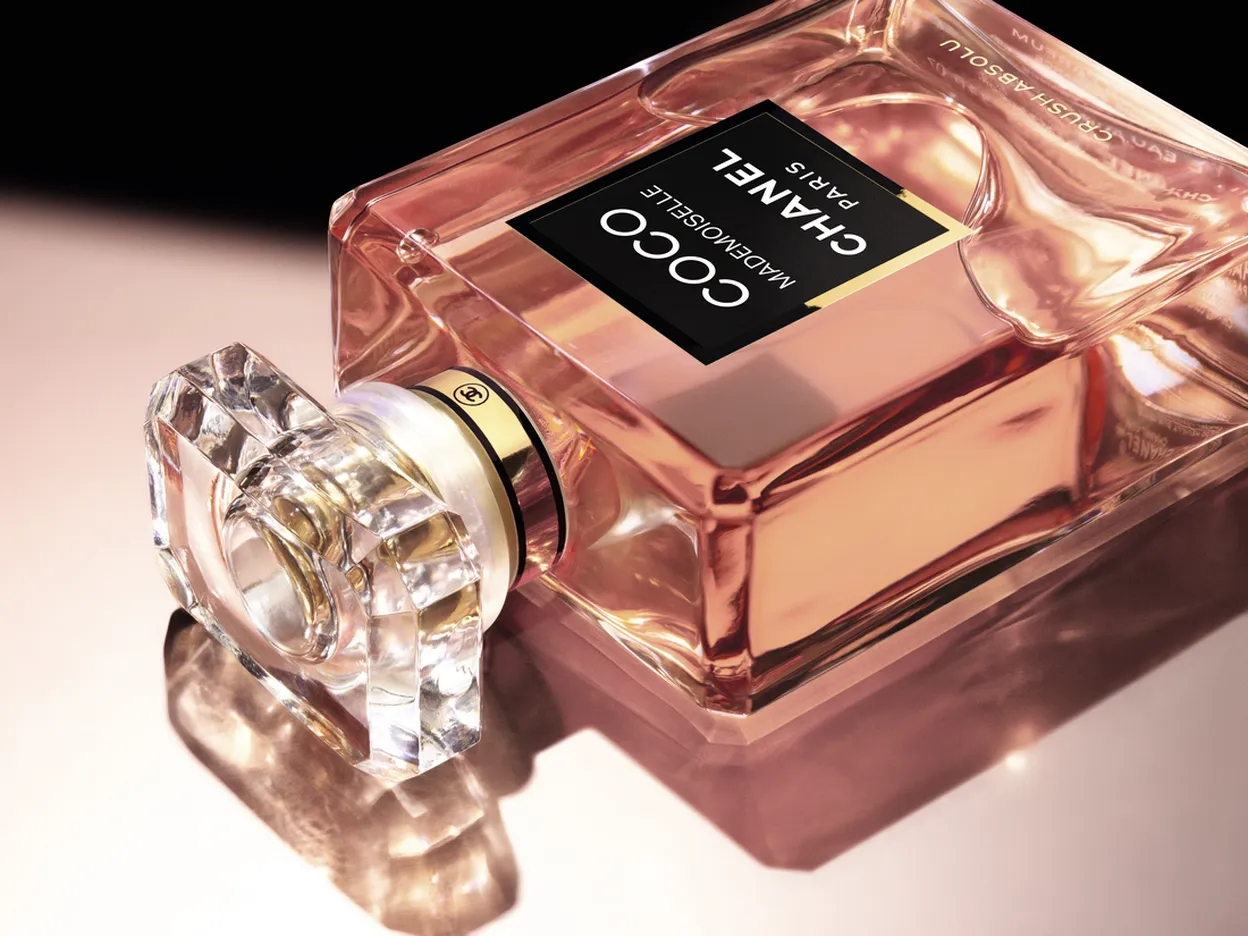 De nieuwe Coco Mademoiselle Crush Absolu is vanaf 19 augustus verkrijgbaar.
