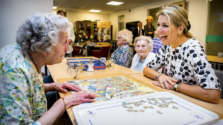 Máxima richt blik weer binnen de eigen grens