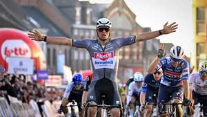 Paul Magnier wordt gezien als de natuurlijke troonopvolger van onder andere Mathieu van der Poel. De Fransman wil niet liever, maar leerde vorig jaar van de grootmeester dat hij er nog lang niet is.