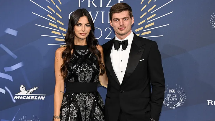 Max Verstappen en Kelly Piquet op de rode loper - dochtertje