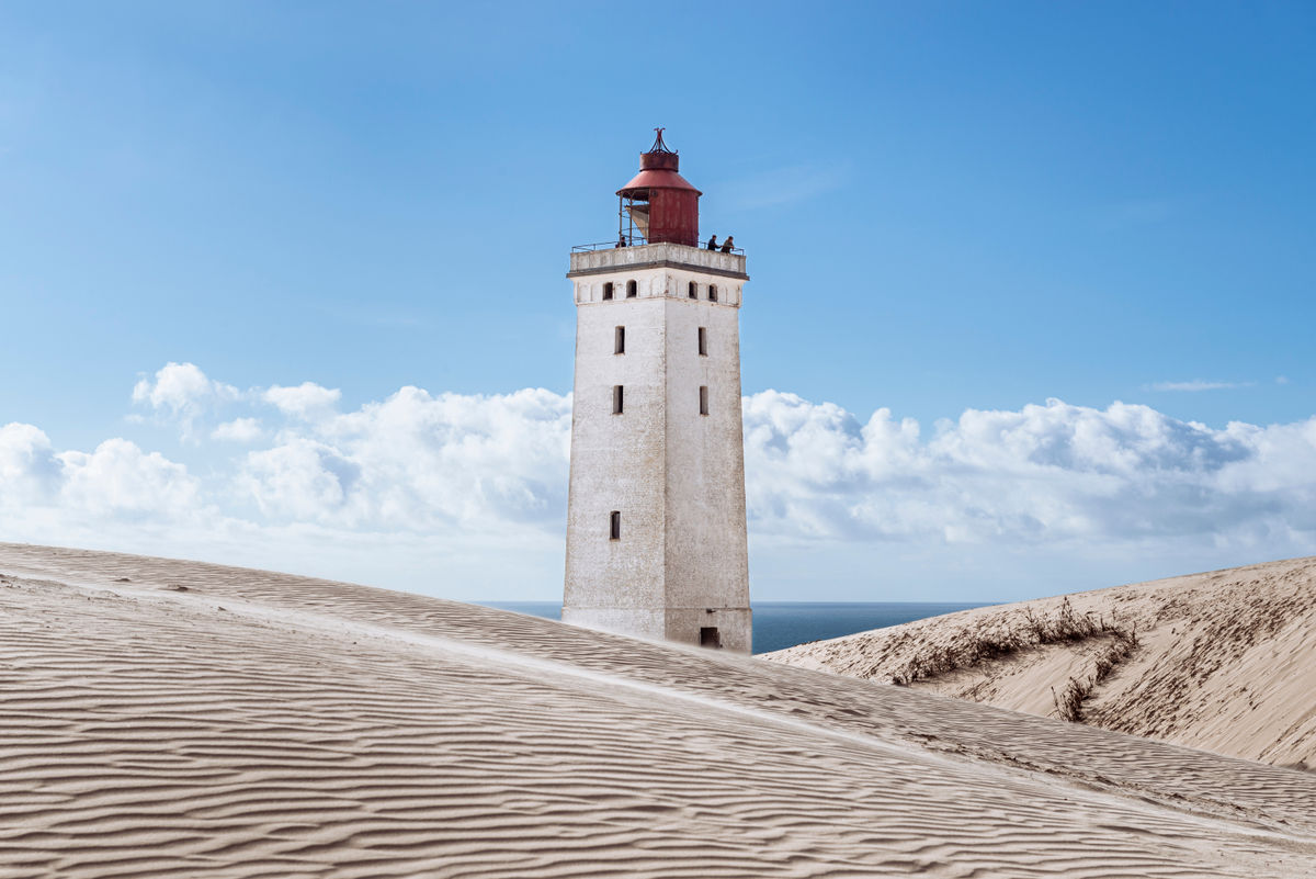 Deze vuurtoren dreigde in zee te storten en werd daarom in zijn geheel 70 meter verplaatst
