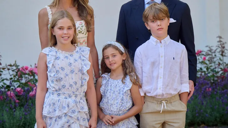 Zweedse prinses Leonore viert 11e verjaardag – Foto van prinses Leonore, prinses Adrienne en prins Nicolas bij de 47e verjaardag van kroonprinses Victoria, juli 2024.