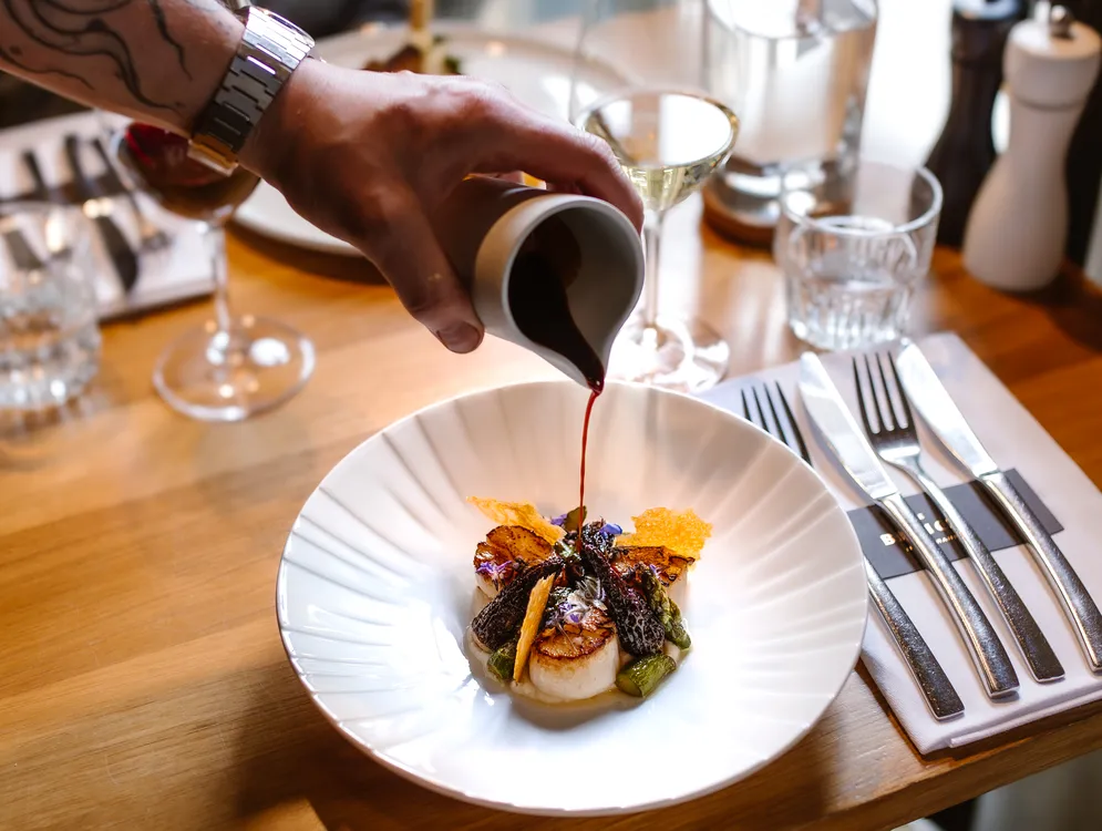 Foto 12 van The Bishop