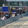🎥 Enorm fiasco in Algarve nadat driekwart peloton verkeerde afslag neemt in slotkilometer: 'Denk dat iemand ons verkeerd heeft gestuurd' | Wieler Revue