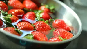 aardbeien wassen