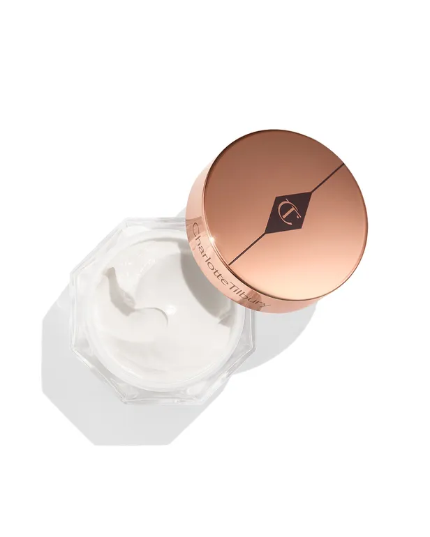 Magic cream van Charlotte Tilbury | €97 (50 ml)