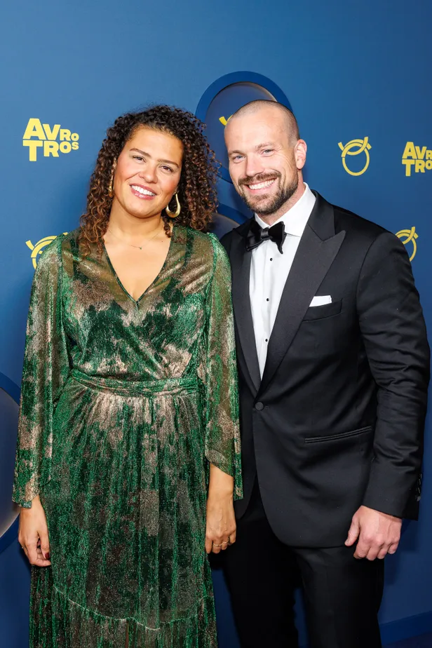Interview met Dai Carter, juni 2026. Foto van Dai Carter met zijn partner Zoila bij het Gouden Televizier-Ring Gala 2025.