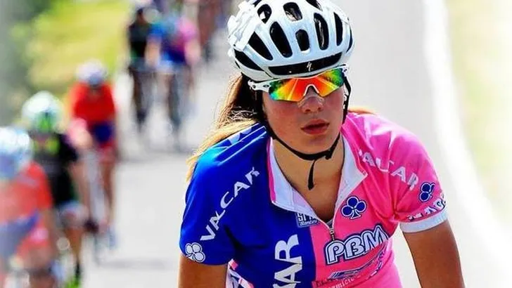 Italiaanse wielrenster (21) vecht na zware val voor haar leven