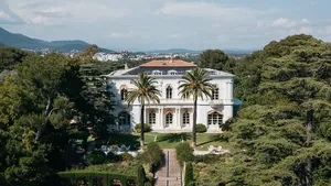 Je kunt logeren in de Downton Abbey villa aan de Rivièra!