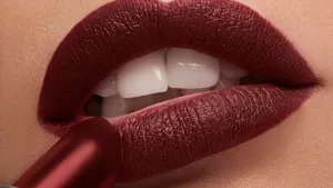 De truc voor een frisse glow: waarom balsems in stickvorm steeds populairder worden