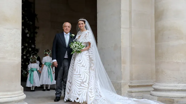 Prinses Beatrice doet inspiratie op tijdens vrolijke aristobruiloft
