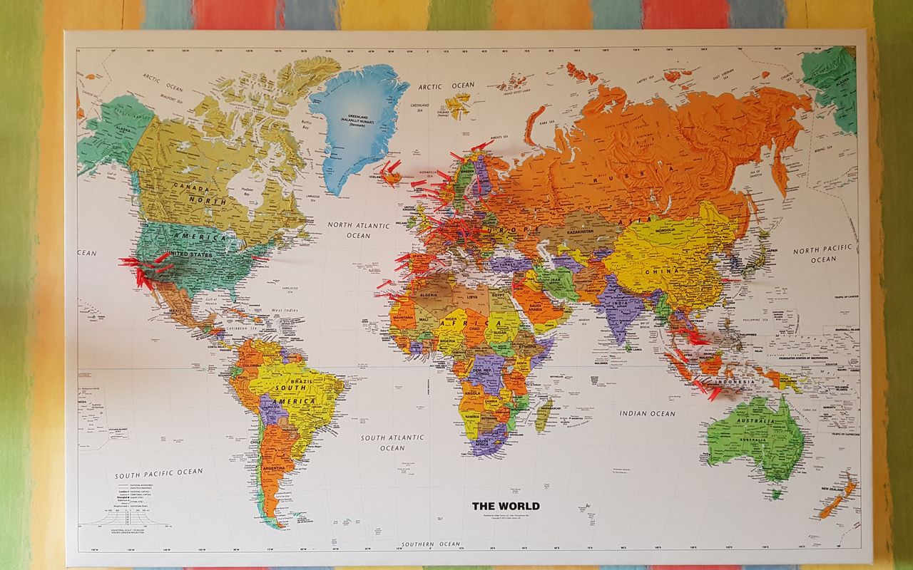 Terug, terug, terug deel Verenigde Staten van Amerika Het kantoor Lonely Planet | Onze favoriet: wereldkaart met prikvlaggetjes