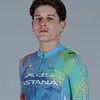 De zesde 'Nederlander' van Astana spreekt geen Nederlands en vindt ons raar lunchen: 'Konijntje of oliebollen weet ik nog' | Wieler Revue