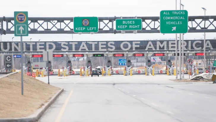 Amerika sluit de grens voor Chinese auto's uit Canada: 'Ze komen er niet in'