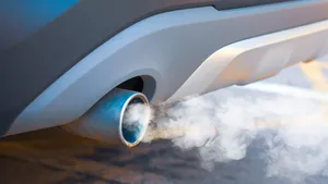 EU zet frontale aanval in: einde van de fiscale voordeeltjes voor de benzine-leaseauto nadert