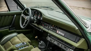 De man die ruim 1,3 miljoen kilometer in zijn originele Porsche 911 Turbo reed
