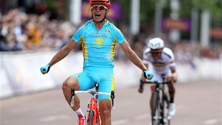 Vinokourov ontkent omkopen Urán voor goud