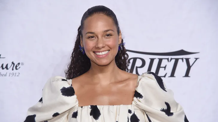 Alicia Keys debuteert een heel nieuwe look