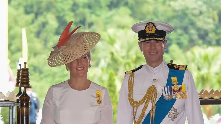 Prins Edward zweet zich door Brunei heen