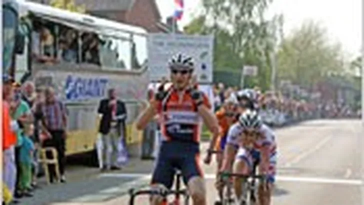 Möhlmann wint Ronde van Overijssel