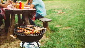 Stop met het kopen van knijpflessen: deze 3 gezonde zelfgemaakte BBQ-sauzen zijn zó veel lekkerder