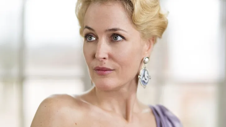 Gillian Anderson (52) is helemaal klaar met beha's