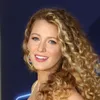 Blake Lively verrast pers op rode loper met babybuik