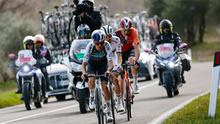 pogacar pidcock en swift in strade bianche 2025