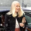 Verfrissend: kroonprinses Mette-Marit kiest voor zomers kleurtje tijdens winters werkbezoek | Nouveau