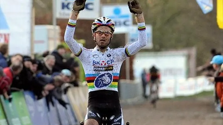 Wereldkampioen Albert wint GvA-cross Essen