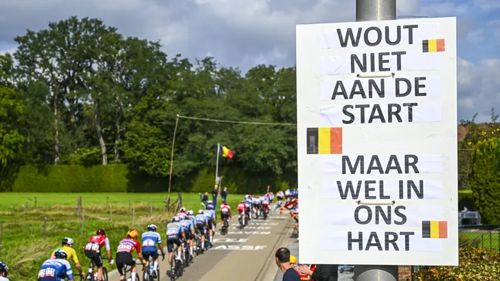 spandoek voor wout van aert tijdens het ek wielrennen