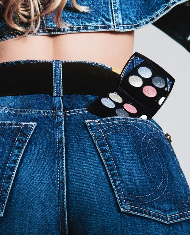 Les 4 Ombres Oogschaduw in Denim Dream van Chanel | €85