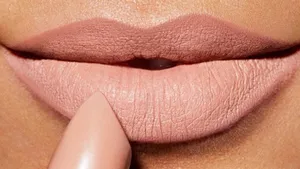 Tip: De perfecte nude lippenstift voor jouw huidskleur