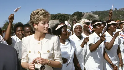 De iconische huid van prinses Diana was deels geluk, deels discipline. Haar visagiste onthult de exacte routine en nuchtere levensstijl-regels.