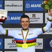 remco evenepoel in de regenboogtrui