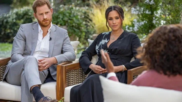 Harry en Meghan klappen uit de school bij Oprah