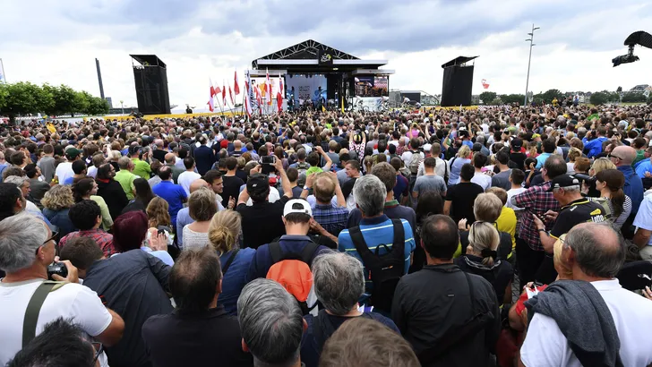 Foto's: Ploegenpresentatie Tour de France in Düsseldorf