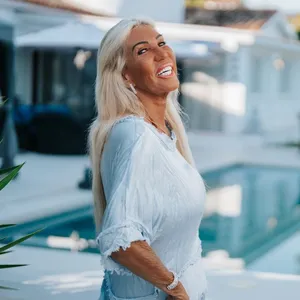 Een onverwachte connectie! Oud kandidate Els van Roode blijkt 'Airfryer Queen' Caroline uit B&B Vol Liefde te kennen. Hoe zit dat?