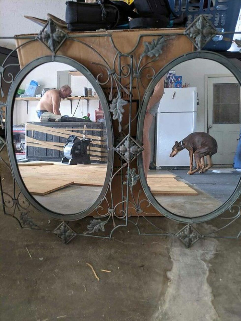 12 Foto's van mensen hun spiegel willen verkopen | Upcoming