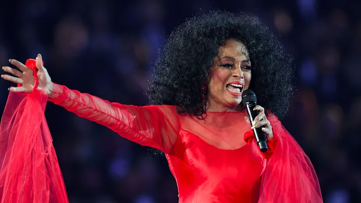 Bij Diana Ross (75) lijkt het alsof de tijd stil staat 