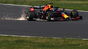 Red Bull Racing - Alex Albon