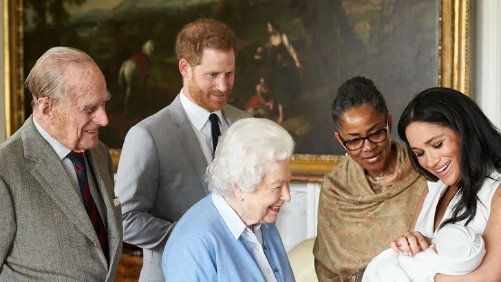 Huh, is de Queen de voogd van Baby Archie?