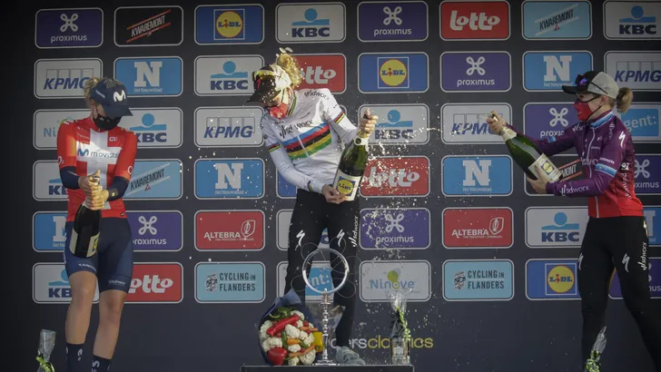 anna van der breggen podium omloop