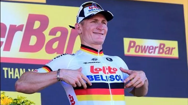 Oman: Greipel pakt etappe en leiderstrui
