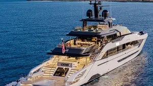 Superjacht M/Y LOEWE