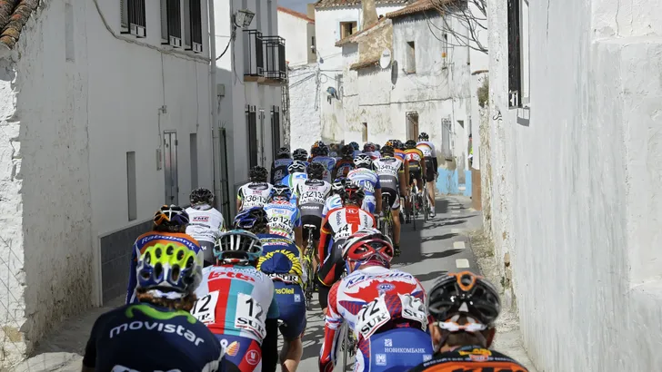 NU IN DE WINKEL: BOMVOLLE VUELTA-SPECIAL