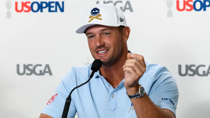 Bryson beukt zich naar boven