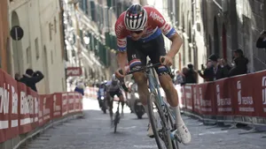 mathieu van der poel strade bianche